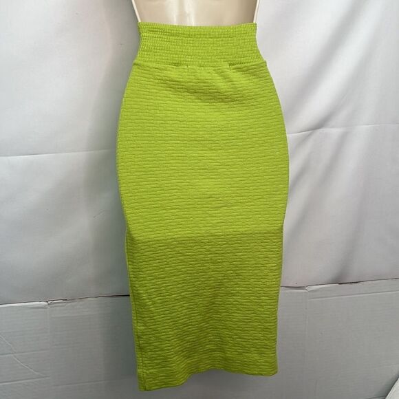 Enzo Costa Revolve puckered knit skirt in lime green EUC size small - Picture 8 of 11